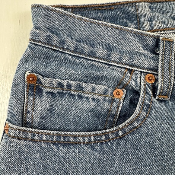 VTG Levi's 550 Jeans Actual 30x36 Blue Denim Relaxed Light Wash Y2K Tag 31x34 - Picture 4 of 16